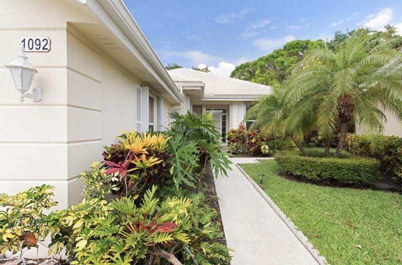 3 bedroom Single Family Residence at 1092 Bedford Avenue, Lake Catherine, Palm Beach Gardens — photo 2
