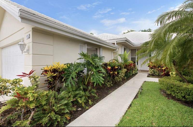 3 bedroom Single Family Residence at 1092 Bedford Avenue, Lake Catherine, Palm Beach Gardens — photo 3