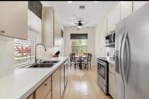 1092 Bedford Avenue, Palm Beach Gardens FL - photo 15 of 18