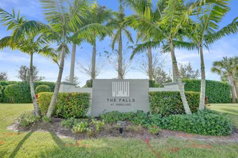 8336 W Blue Spring Drive, Parkland FL - photo 23 of 40