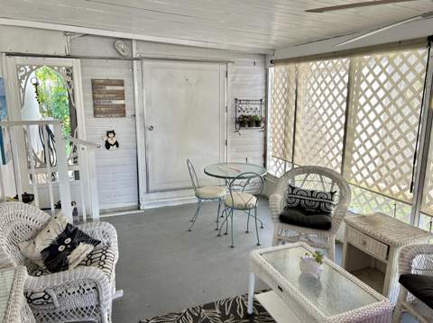 425 Bougainvilla Drive, Deerfield Beach FL - photo 11 of 54