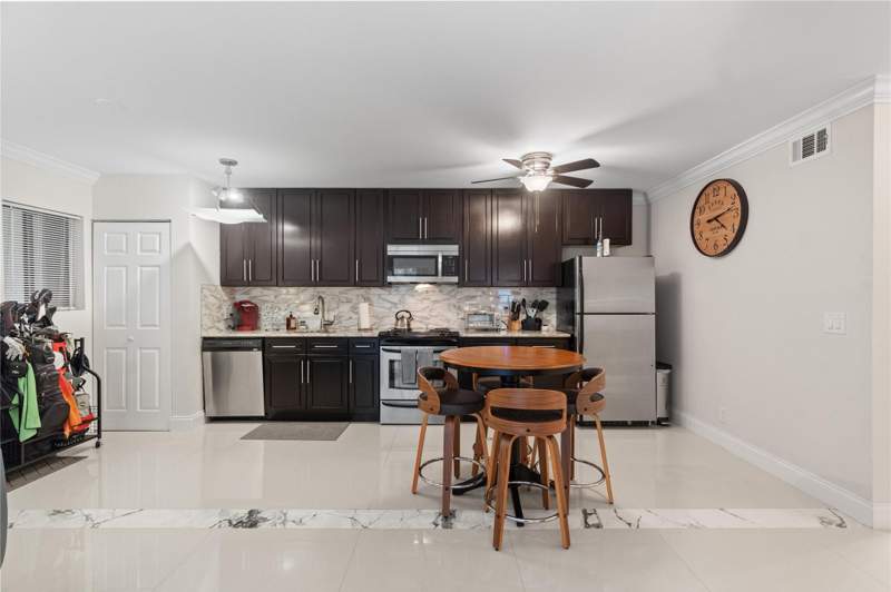 2 bedroom Condominium at 567 Trace Circle #104, Tivoli Trace Condo No 6, Deerfield Beach — photo 4
