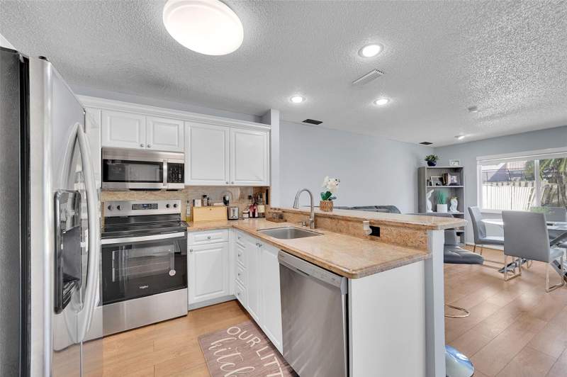 4 bedroom Single Family Residence at 10615 NW 12th Court, Minto Plantation-1, Plantation — photo 4