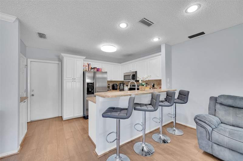 4 bedroom Single Family Residence at 10615 NW 12th Court, Minto Plantation-1, Plantation — photo 5