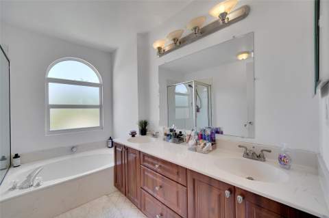 10615 NW 12th Court, Plantation FL - photo 13 of 29