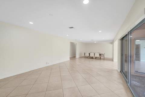 4721 Sarazen Drive, Hollywood FL - photo 9 of 46