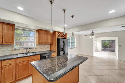 4721 Sarazen Drive, Hollywood FL - photo 18 of 46