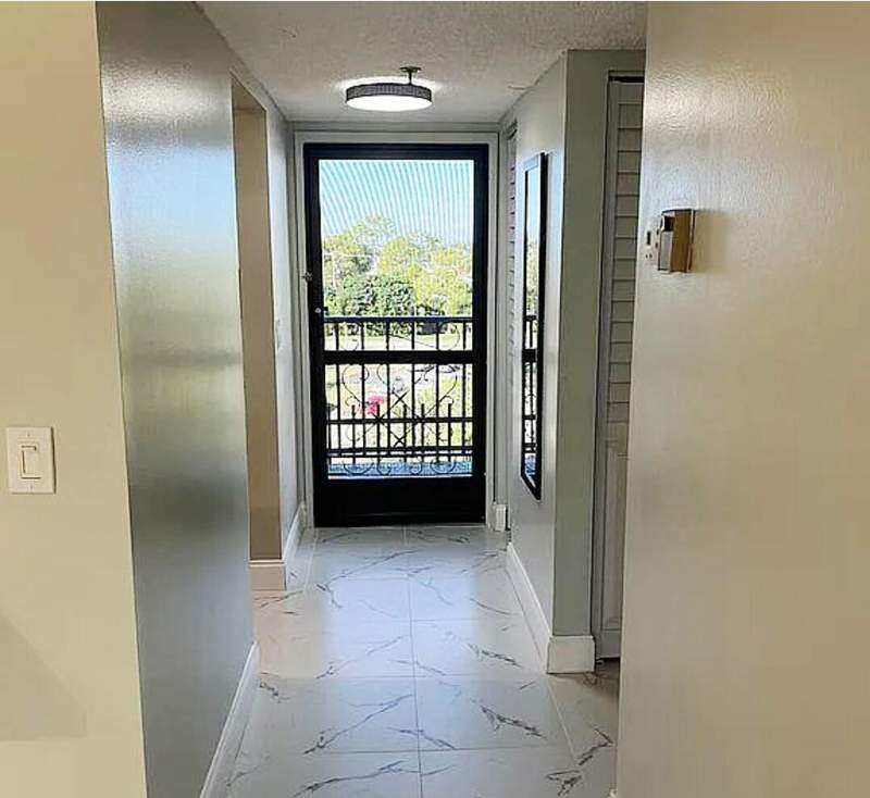 1 bedroom Condominium at 4640 W Lucerne Lakes Blvd Boulevard #505, Sunrise Of Palm Beach Condo 1,2,3,4, 14 And 17, Lake Worth — photo 3