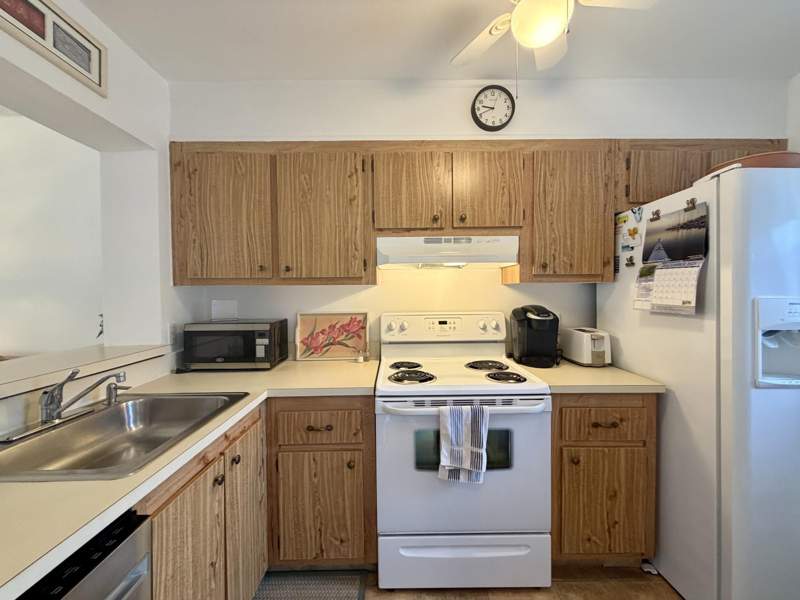 2 bedroom Townhouse at 4245 N Hwy A1a #8, Ocean Harbour Villas Condominium, Fort Pierce — photo 5