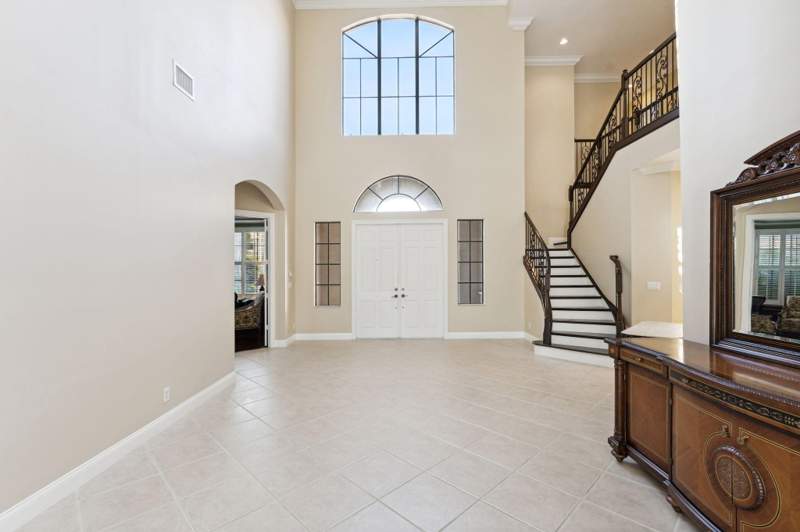 5 bedroom Single Family Residence at 10380 Trianon Place, Versailles, Wellington — photo 3