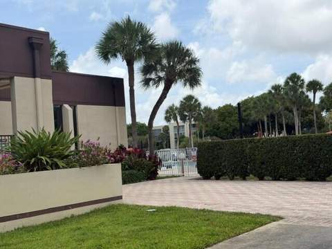 3341 NW 47th Terrace #408, Lauderdale Lakes FL - photo 17 of 21