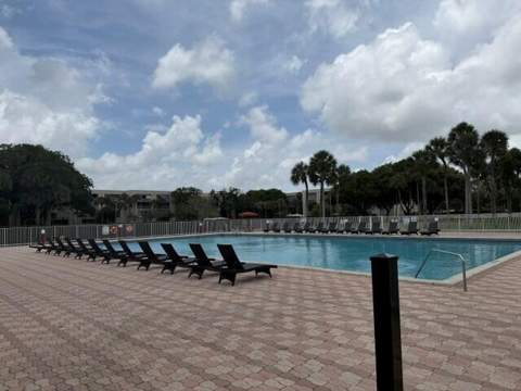 3341 NW 47th Terrace #408, Lauderdale Lakes FL - photo 18 of 21