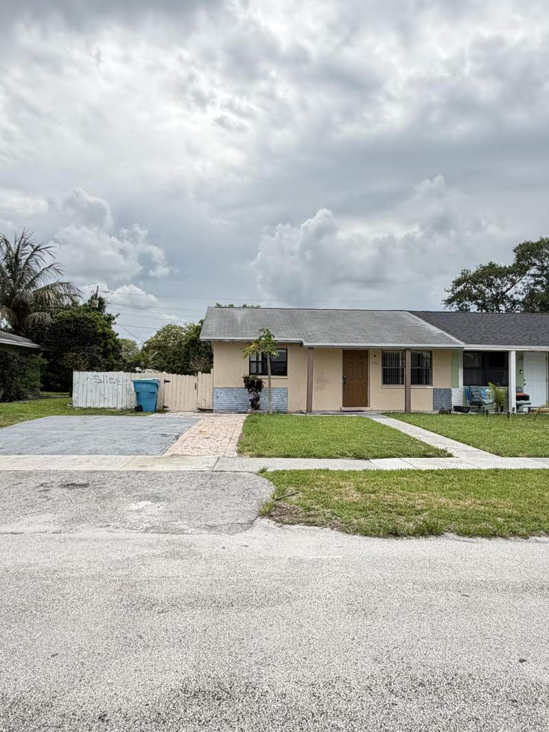 3 bedroom Villa at 3243 Grove Road, Ridge Grove Estates, Boynton Beach — photo 2