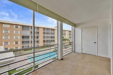 304 Golfview Road #304, North Palm Beach FL - photo 10 of 40