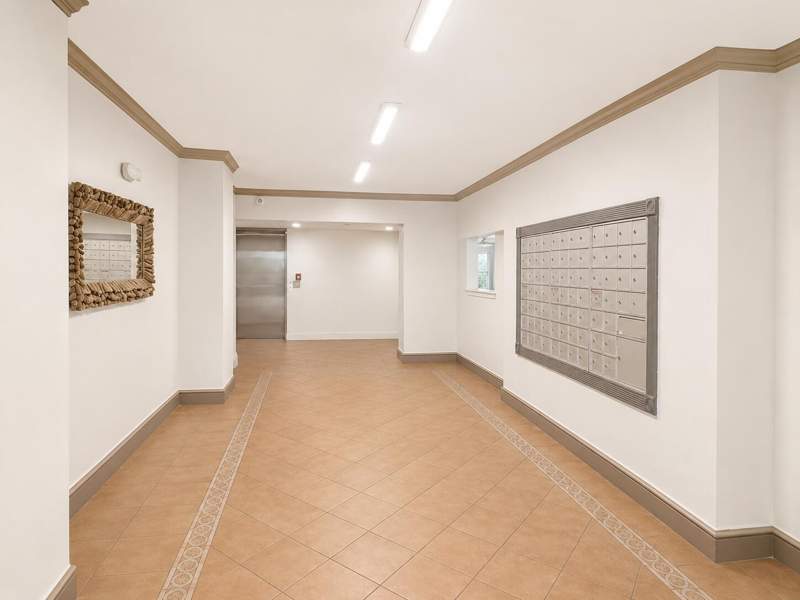 1 bedroom Condominium at 711 N Pine Island Road #204, Belasera At Pine Island Condo, Plantation — photo 2
