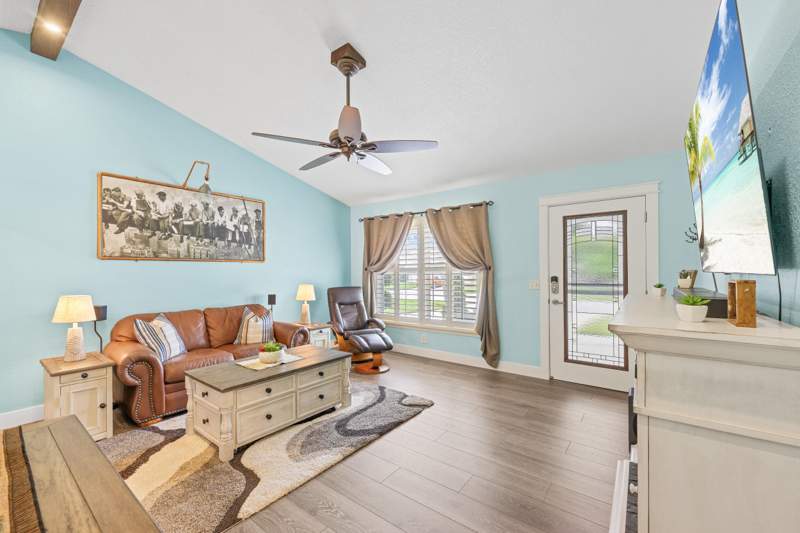 3 bedroom Single Family Residence at 128 Banyan Circle, Jupiter Village Ph III, Jupiter — photo 3