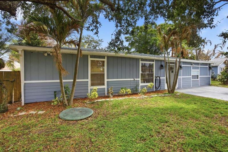 2 bedroom Single Family Residence at 325 NW Dearman Street, Port St Lucie Section 25, Port St. Lucie — photo 3