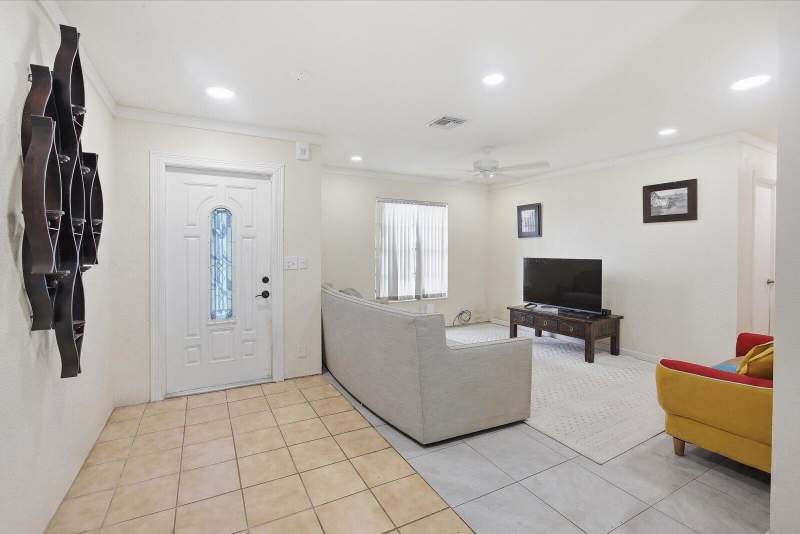 2 bedroom Single Family Residence at 325 NW Dearman Street, Port St Lucie Section 25, Port St. Lucie — photo 5