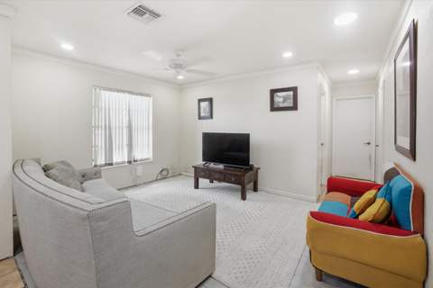 325 NW Dearman Street, Port St. Lucie FL - photo 6 of 28