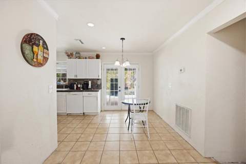 325 NW Dearman Street, Port St. Lucie FL - photo 8 of 28