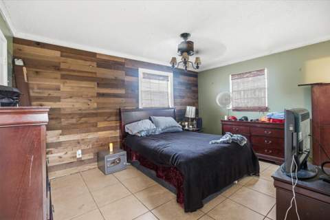 325 NW Dearman Street, Port St. Lucie FL - photo 13 of 28