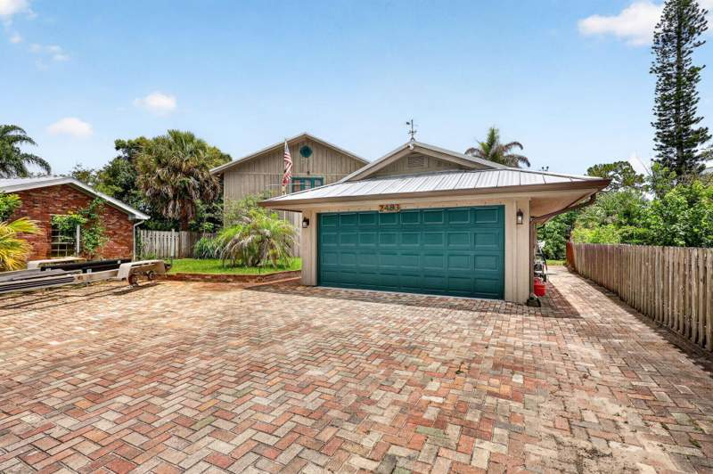 5 bedroom Single Family Residence at 2483 SW Murphy Road, Rustic Hills, Palm City — photo 3