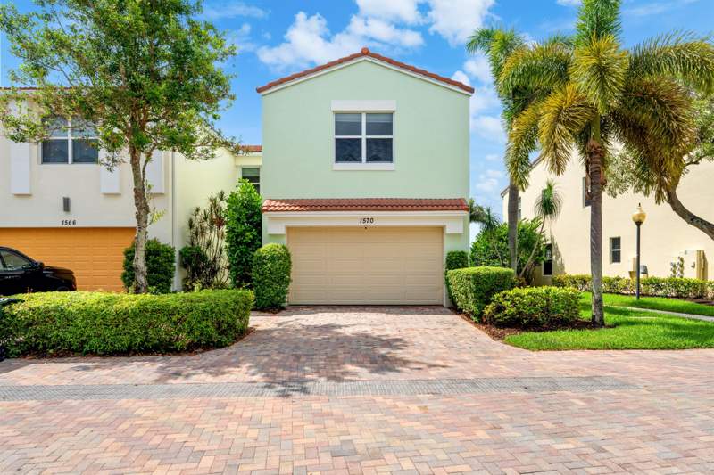 4 bedroom Townhouse at 1570 NW 48th Place, Blue Lake Townhomes, Boca Raton — photo 2