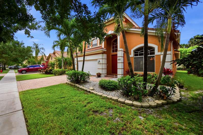 4 bedroom Single Family Residence at 421 Gazetta Way, Terracina Johnson Property, West Palm Beach — photo 3