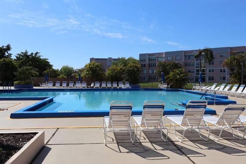 1 bedroom Condominium at 10303 Sunrise Lakes Boulevard #205, Sunrise Lakes 4 Inc 1, Sunrise — photo 4