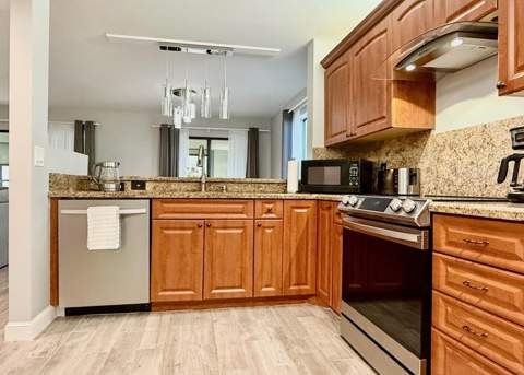 10615 Ocean Palm Way #102, Boynton Beach FL - photo 14 of 68