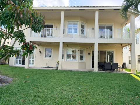 2285 Ridgewood Circle, Royal Palm Beach FL - photo 11 of 38