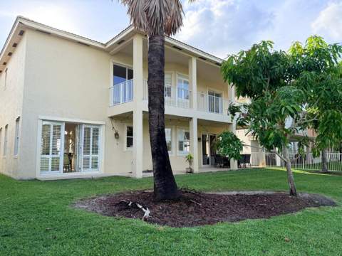 2285 Ridgewood Circle, Royal Palm Beach FL - photo 12 of 38