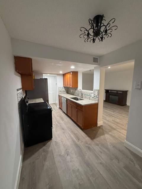 6190 Woodlands Boulevard #110, Tamarac FL - photo 8 of 11