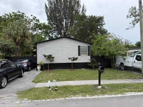 10548 W Sandalfoot Blvd W, Watergate FL - photo 7 of 19