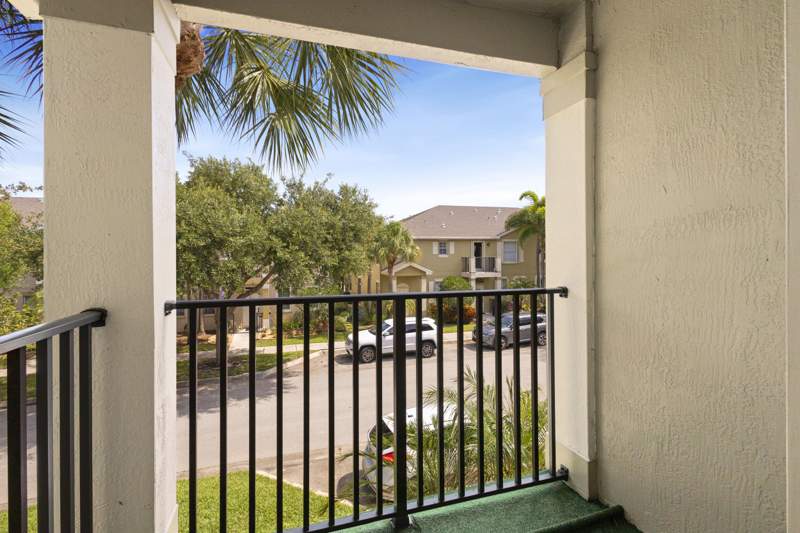 2 bedroom Townhouse at 2148 SE Destin Drive, East Lake Village No 2, Port St. Lucie — photo 3