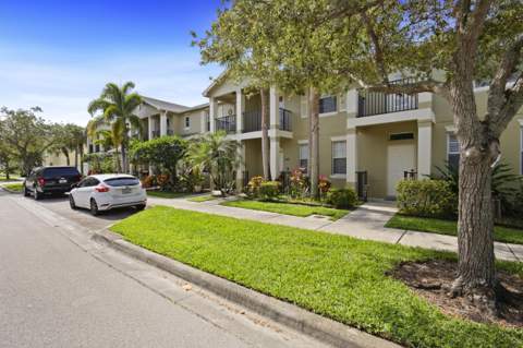 2148 SE Destin Drive, Port St. Lucie FL - photo 11 of 32
