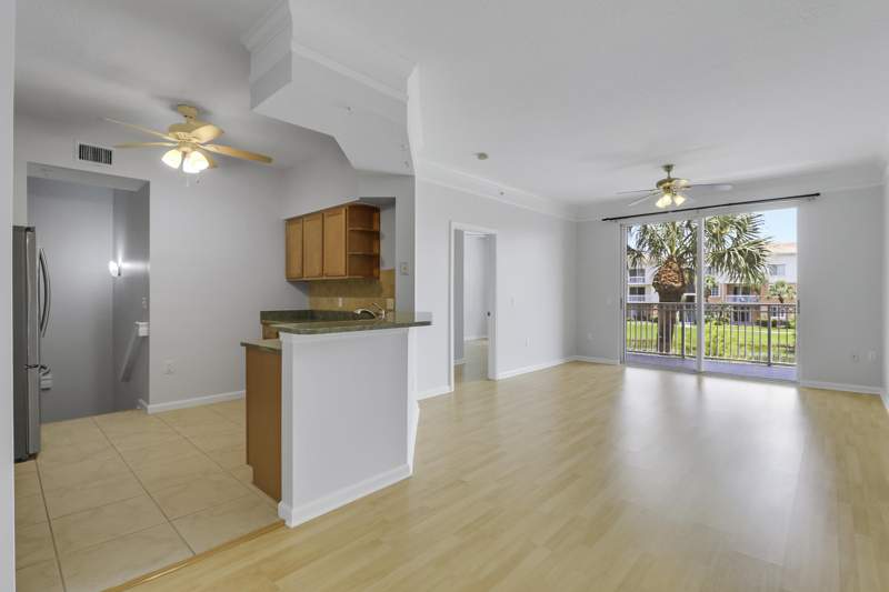 2 bedroom Condominium at 6206 Myrtlewood Circle, Fiore At The Gardens Condo, Palm Beach Gardens — photo 4