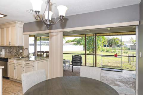 610 NW Marion Avenue, Port St. Lucie FL - photo 13 of 34