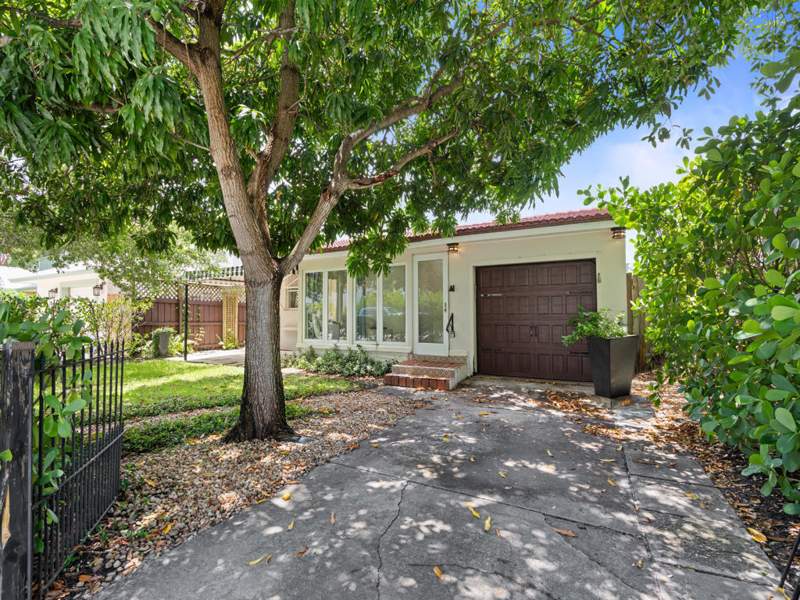 3 bedroom Single Family Residence at 1615 N Lakeside Drive, North Lake Worth, Lake Worth Beach — photo 5