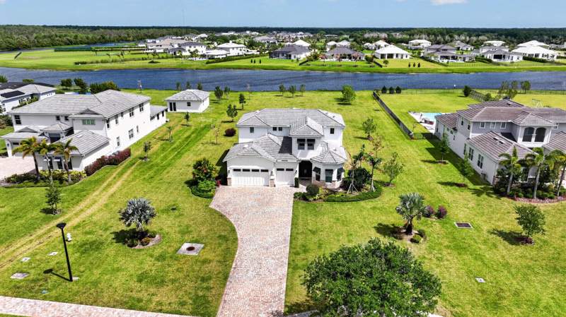 4 bedroom Single Family Residence at 20160 SE Bridgewater Drive, Bridgewater Preserve, Jupiter — photo 3