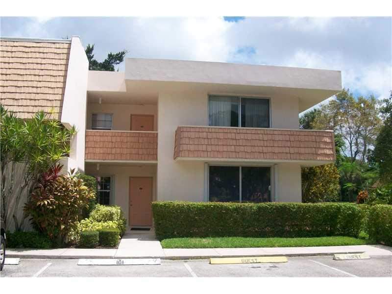 3 bedroom Condominium at 4031 N Cypress Drive #101, No 80 Palm-Aire Country Club, Pompano Beach — photo 2