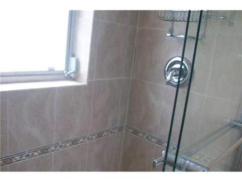 4031 N Cypress Drive #101, Pompano Beach FL - photo 11 of 35
