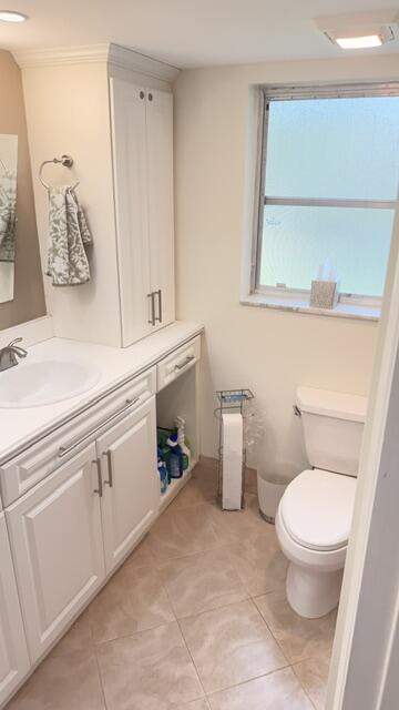 4031 N Cypress Drive #101, Pompano Beach FL - photo 7 of 35