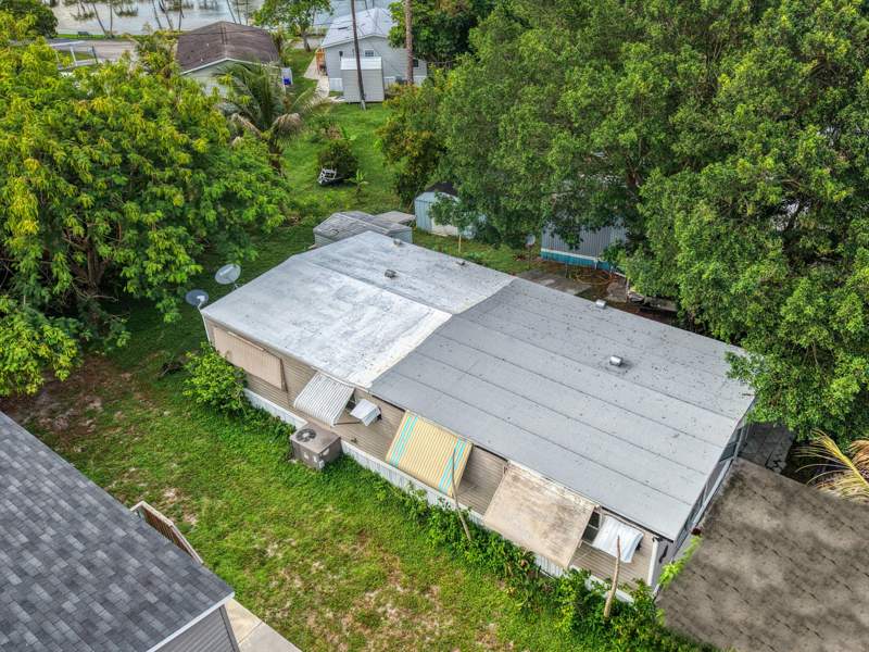 3 bedroom Manufactured Home at 32 Lisa Lane, Lago Palma, Greenacres — photo 5