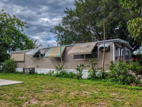 32 Lisa Lane, Greenacres FL - photo 6 of 28