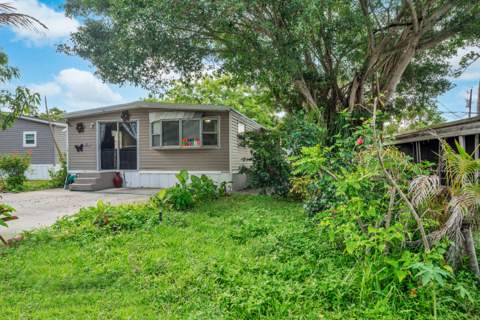 32 Lisa Lane, Greenacres FL - photo 7 of 28