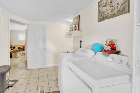 32 Lisa Lane, Greenacres FL - photo 10 of 28