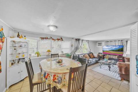 32 Lisa Lane, Greenacres FL - photo 13 of 28