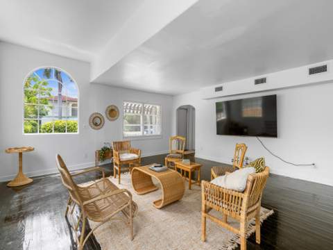 422 N Lakeside Drive, Lake Worth Beach FL - photo 10 of 55