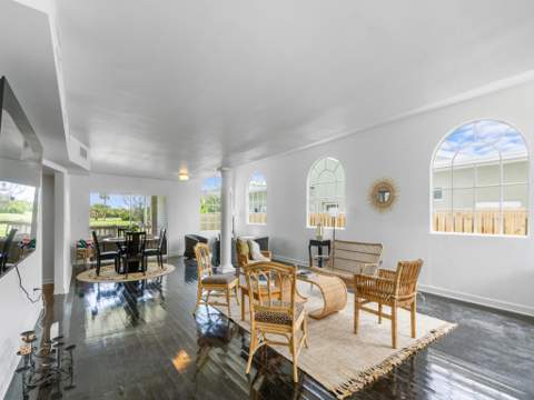 422 N Lakeside Drive, Lake Worth Beach FL - photo 7 of 55